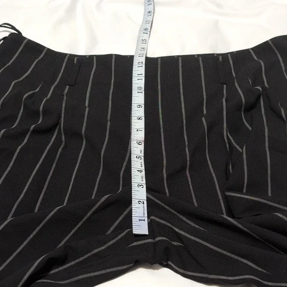 Stamford Pinstripe Wool Pant. Ralph Lauren Collection - Picture 12 of 13